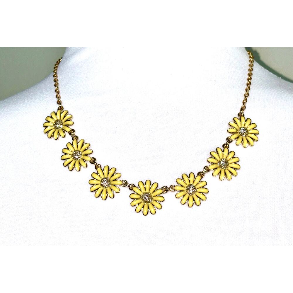 Gloria Vanderbilt Gold Tone Enamel Yellow Daisy Statement Necklace EUC